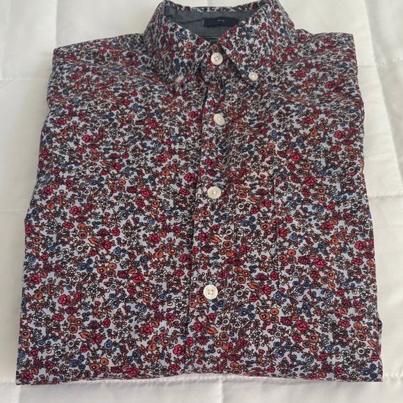J. Crew Other - J. Crew Multicolor Floral Shirt button down collar front pocket, long sleeve M